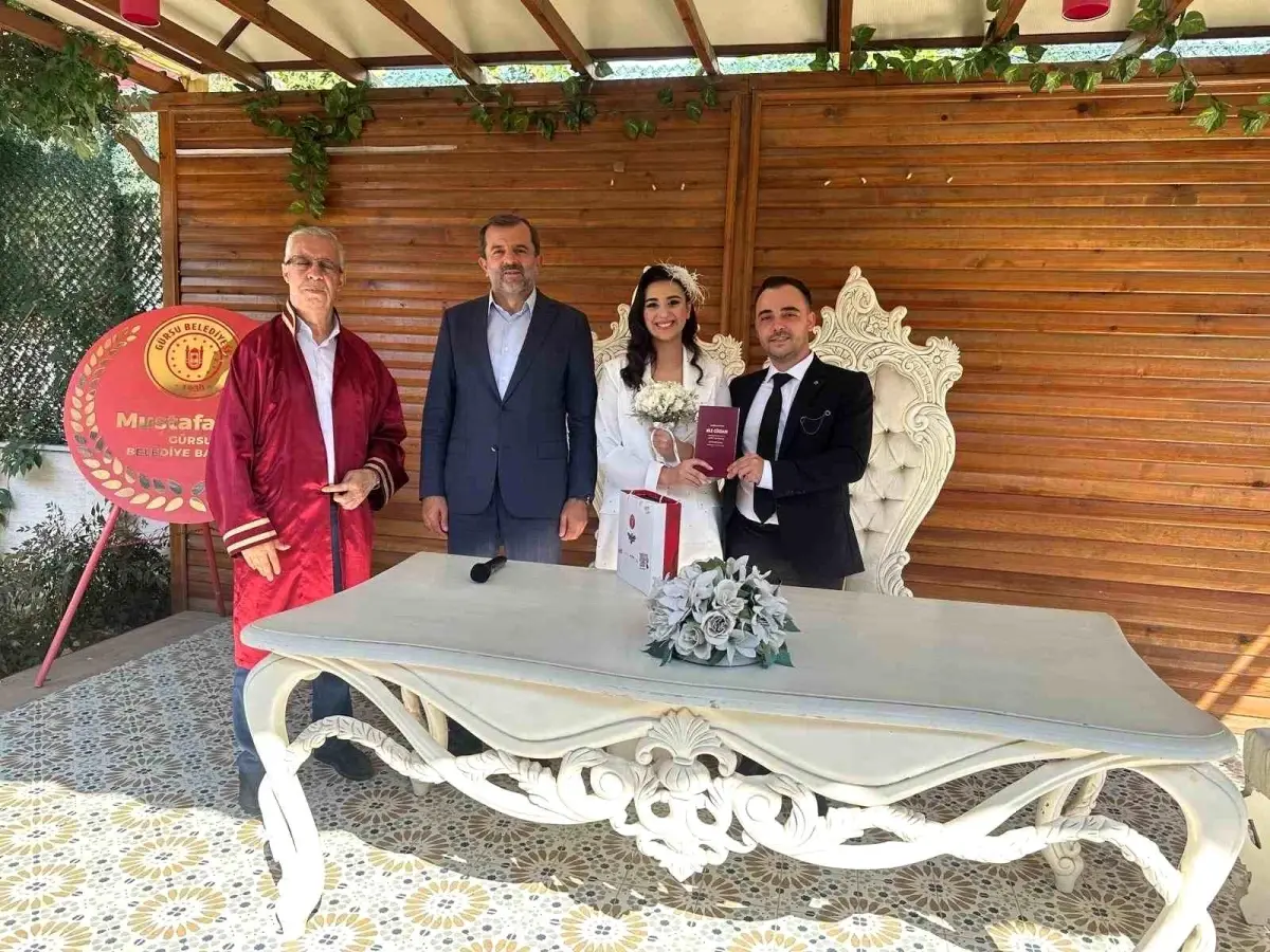 Gürsu Belediyesi\'nde Nikah Memuru Emekli Oldu