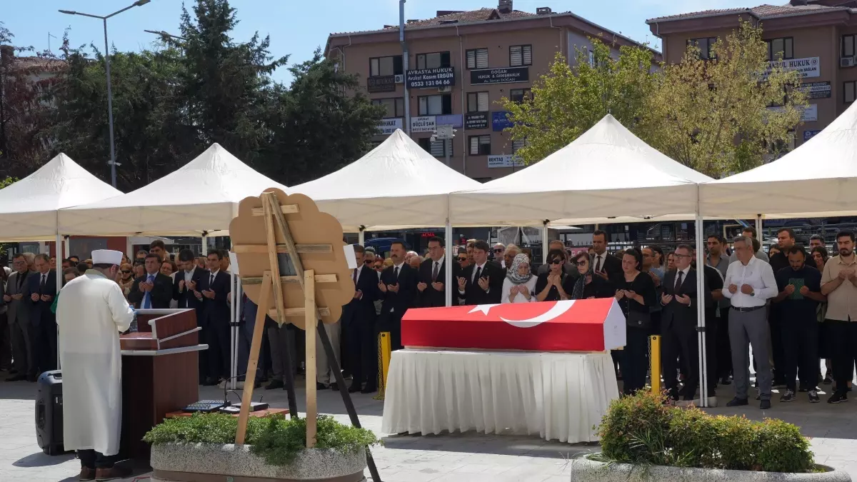 Hakim Erdoğan Ayata Hayatını Kaybetti