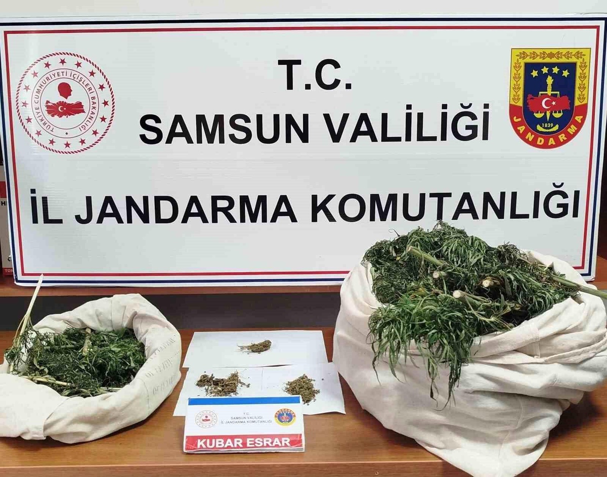 Samsun\'da 10 Kilo Uyuşturucu Ele Ge geçirildi
