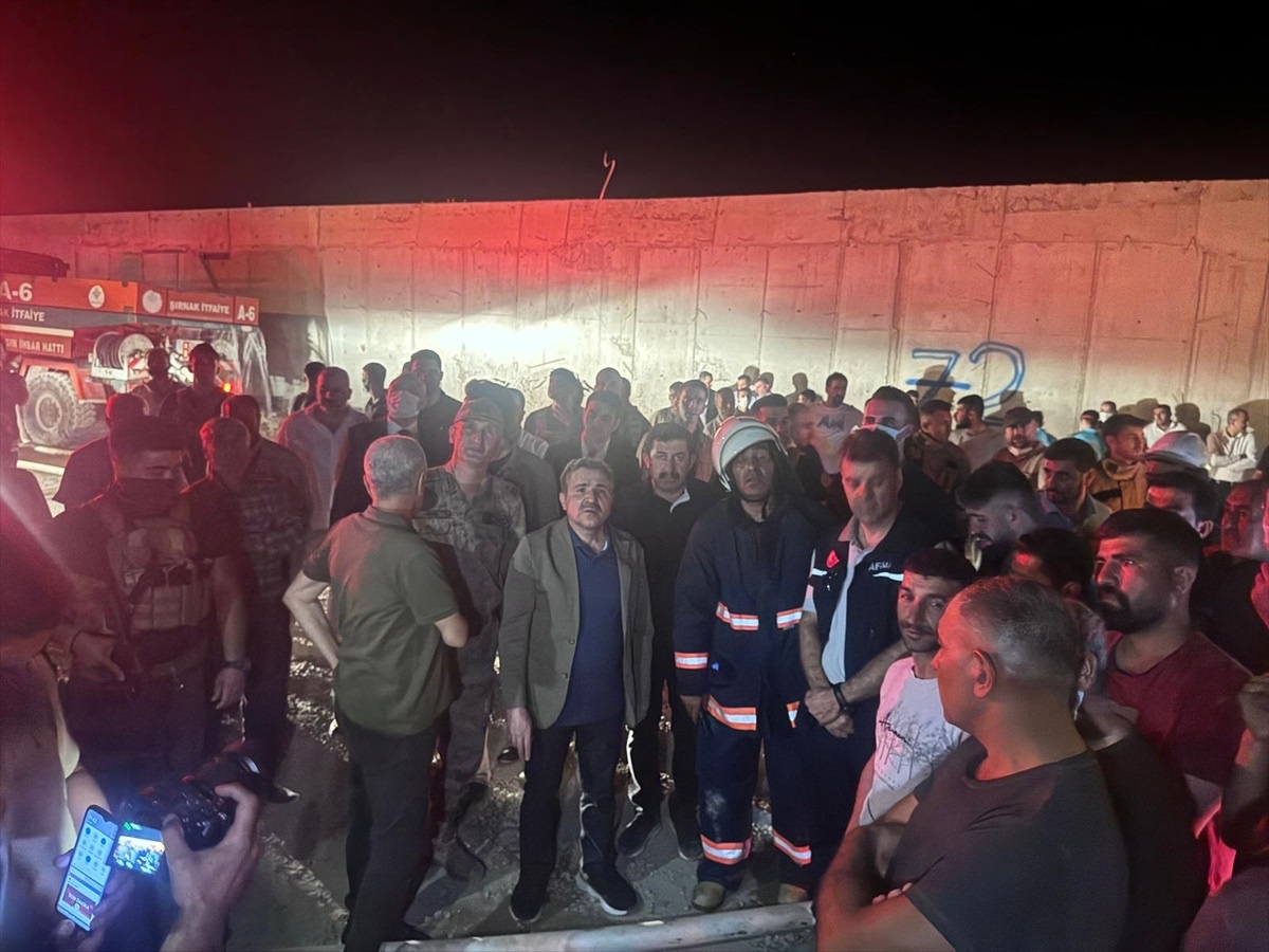 Şırnak\'ta Hastane İnşaatında Yangın Çıktı