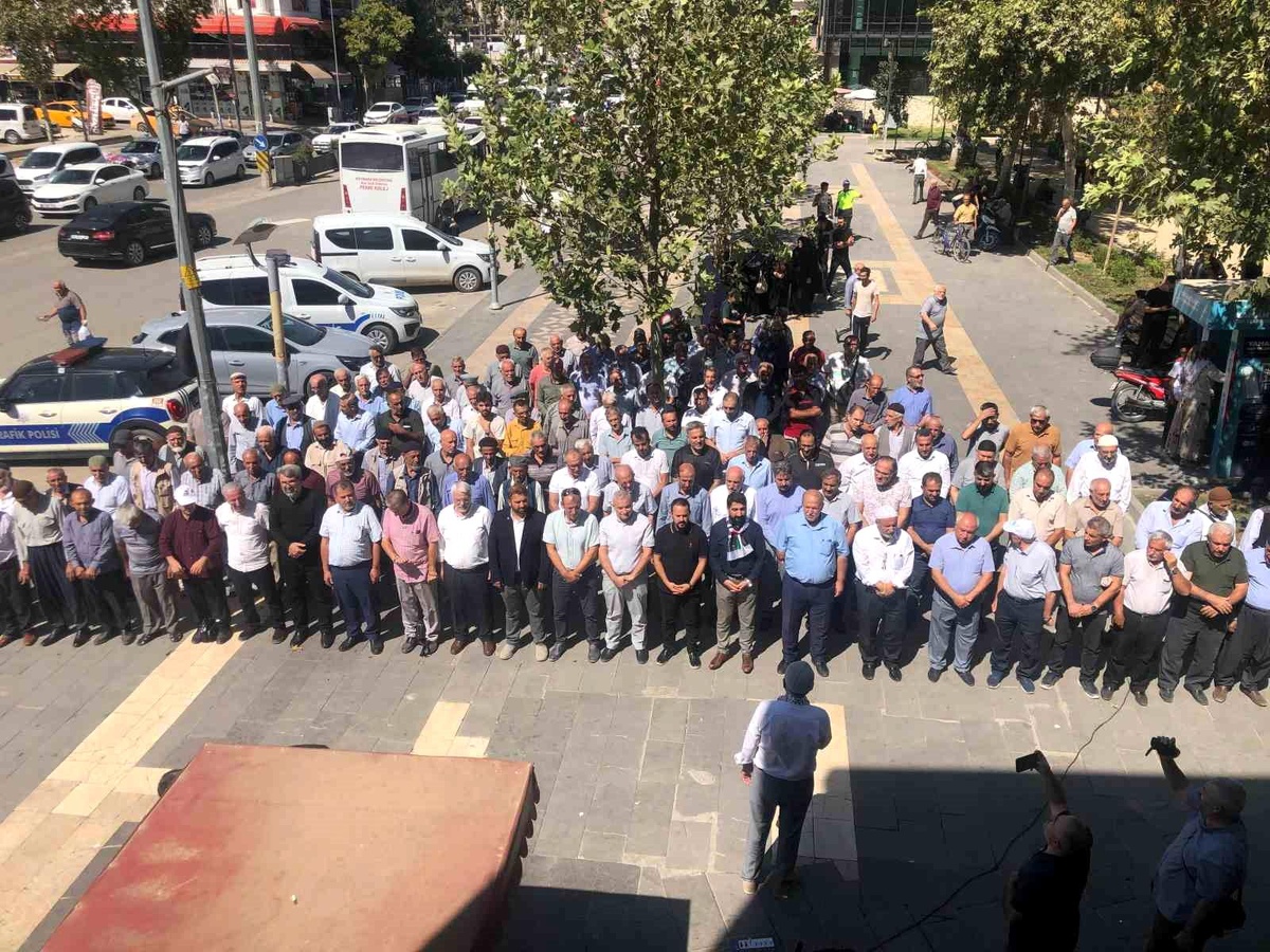 Ayşenur Ezgi Eygi için gıyabi cenaze namazı