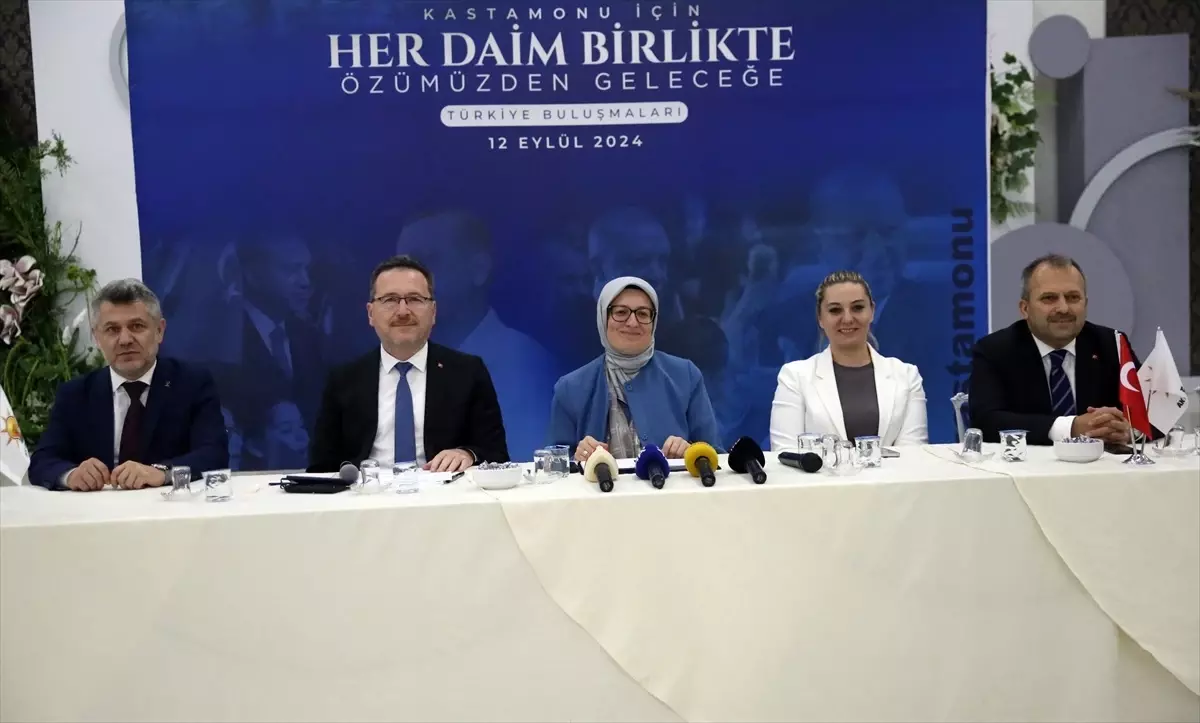 AK Parti\'den Yeni Anayasa Vurgusu