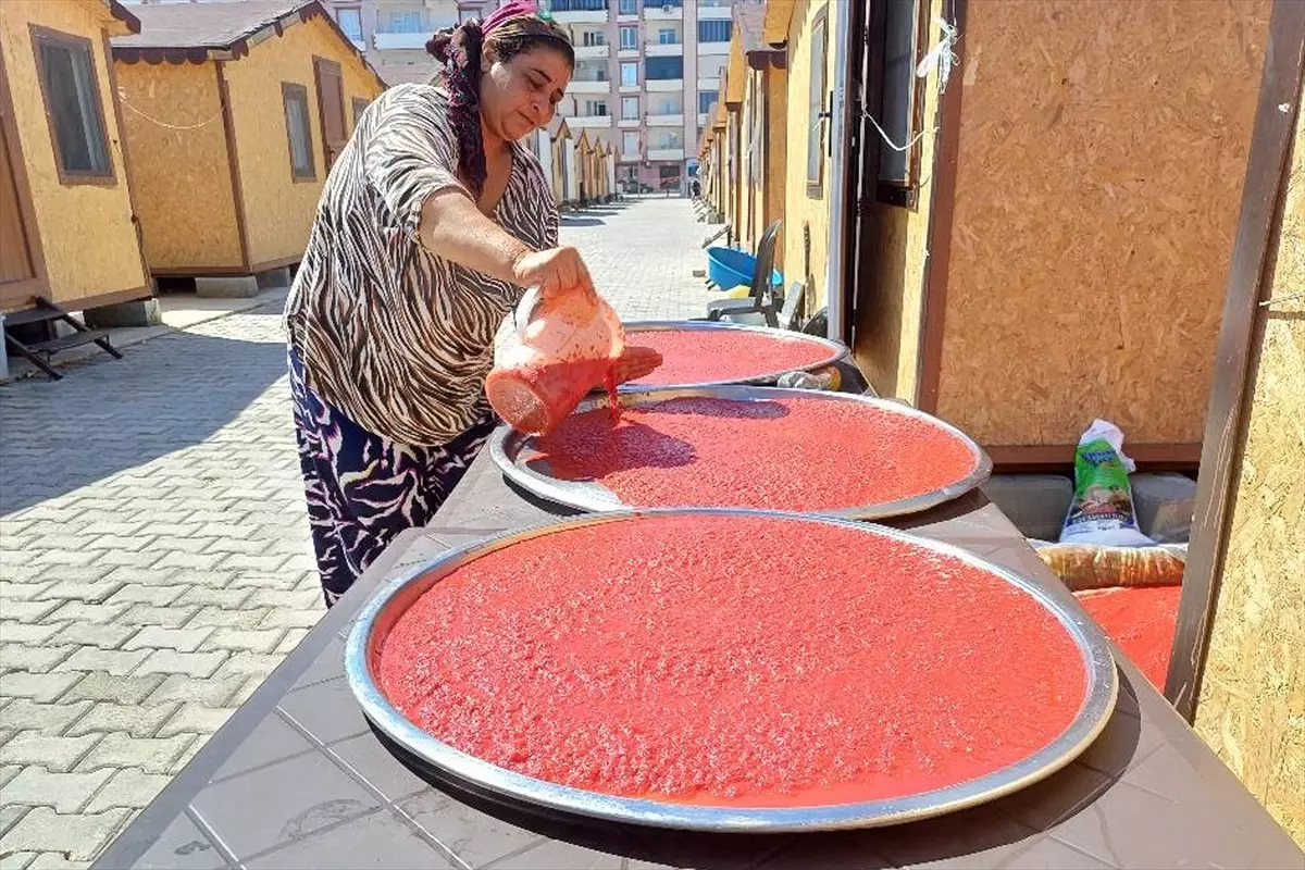 Depremzedeler Kış Hazırlığı Yapıyor