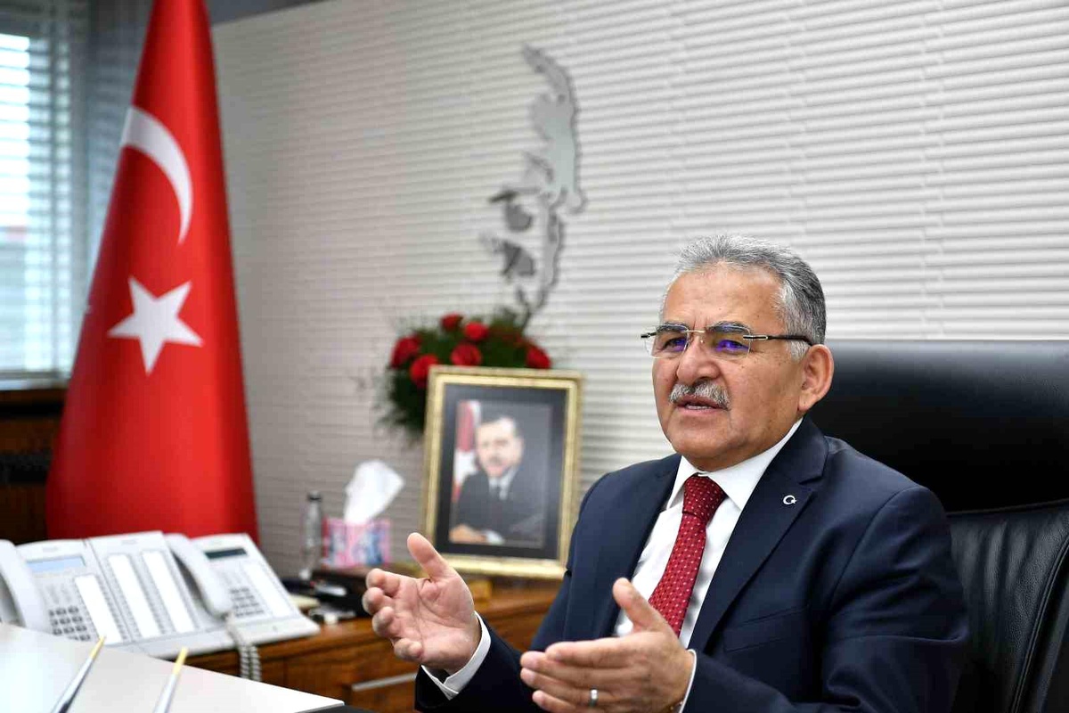 Kayseri Büyükşehir Belediye Başkanı Mevlid Kandili\'ni Kutladı