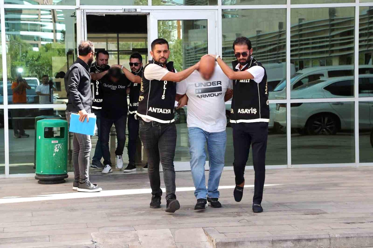 Antalya\'da Boşanma Mağduru Kadın Öldürüldü