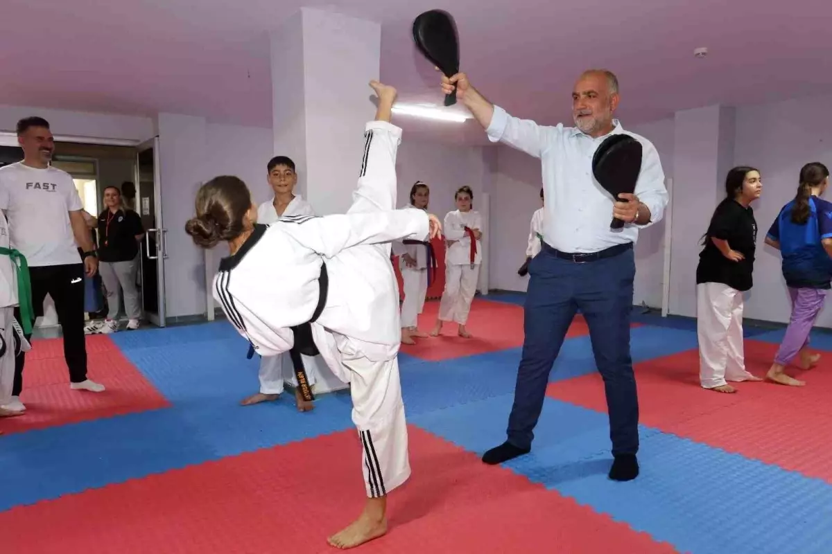Canik Belediyesi Çocukları Sporla Buluşturuyor