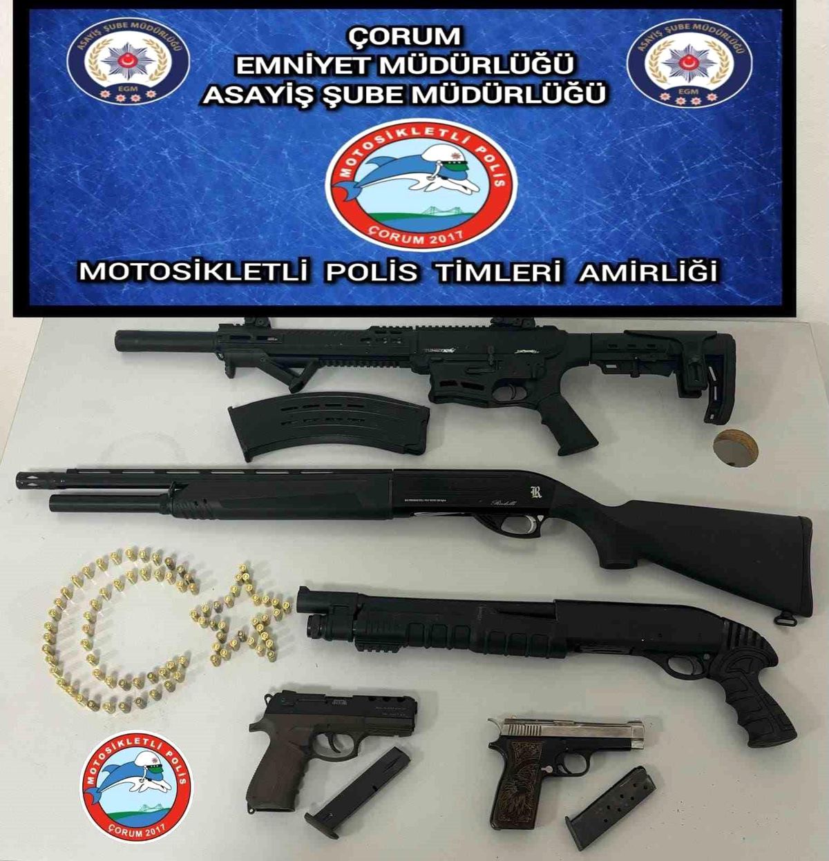 Çorum\'da Şok Uygulama: 6 Gözaltı, Çok Sayıda Silah ve Uyuşturucu Ele Geçirildi