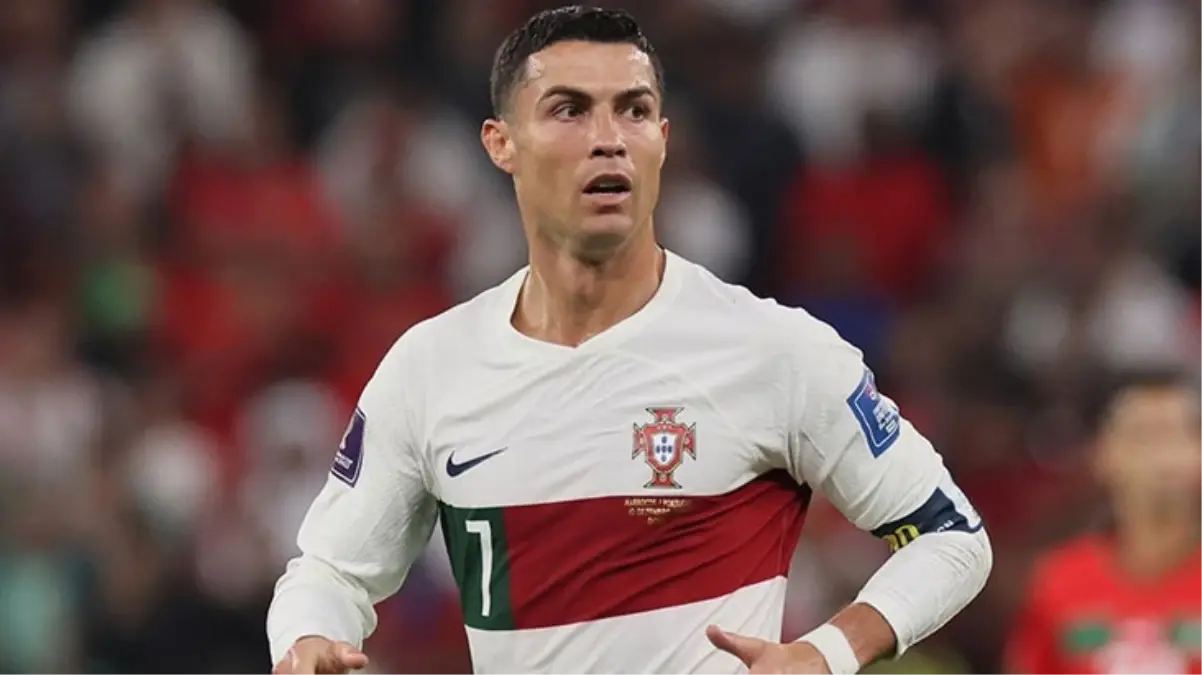 Cristiano Ronaldo, 1 milyar takipçiye ulaşan ilk insan oldu