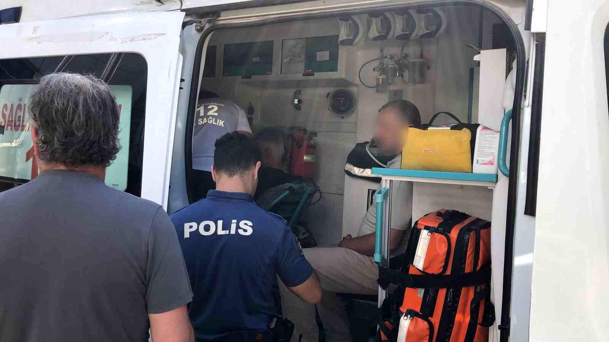 Adıyaman\'da Duruşma Öncesi Kavga: 2 Yaralı