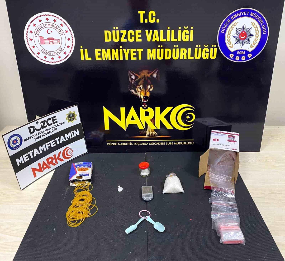 Düzce\'de Uyuşturucu Operasyonu: 4 Tutuklama