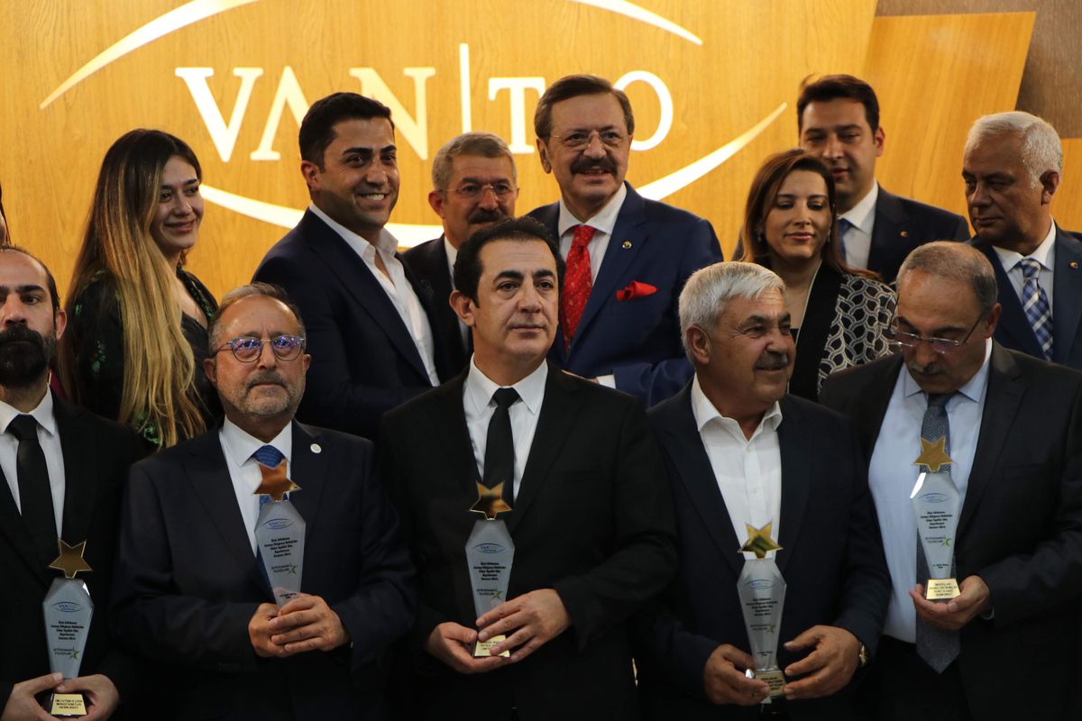 Hisarcıklıoğlu Van\'da İstihdam Ödüllerini Verdi