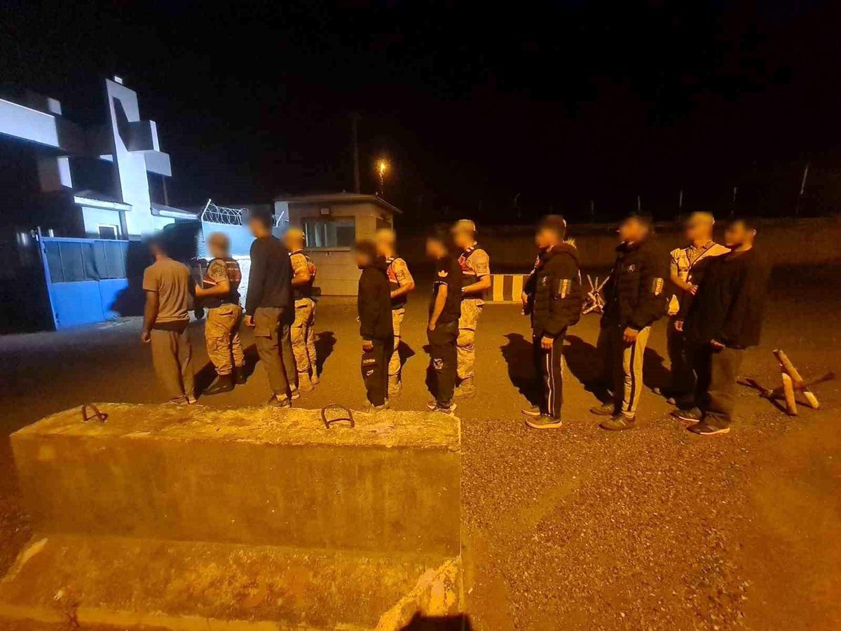 Kars\'ta 7 Düzensiz Göçmen Yakalandı