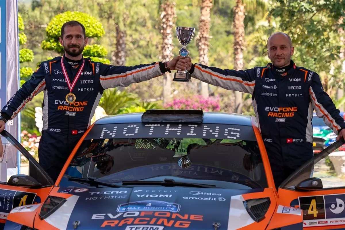 Türk Pilotlar WRC\'de Üçüncü Oldu