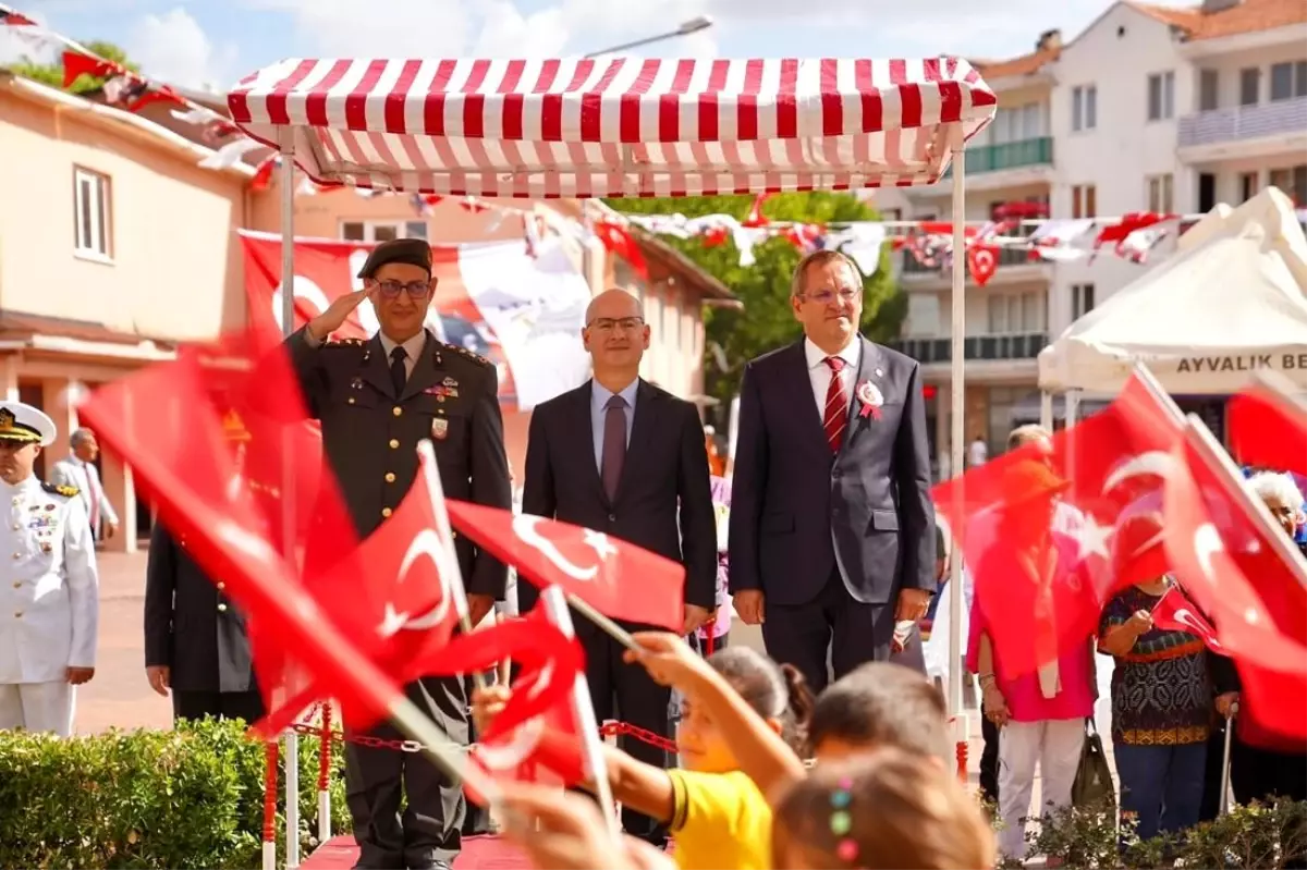 Altınova\'nın Düşman İşgalinden Kurtuluşunun 102. Yılı Coşkuyla Kutlandı