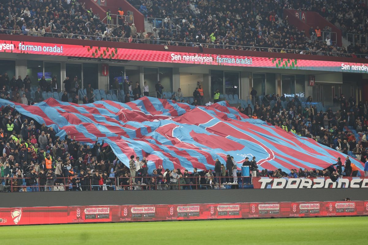 Trabzonspor - Beşiktaş Maçı İçin Koreografi Hazırlığı