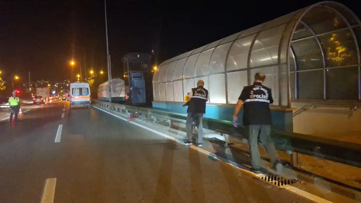 Bursa\'da Motosikletli Kurye Kaza Kurbanı Oldu