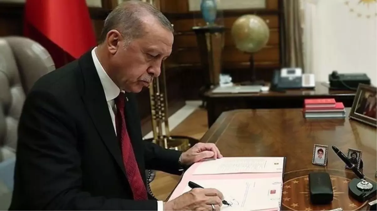 Cumhurbaşkanı Erdoğan\'ın imzasıyla 3 bakan yardımcısı görevden alındı