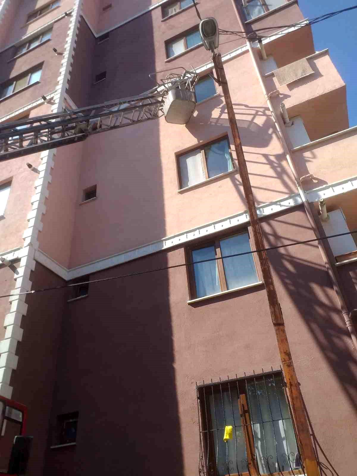 Zonguldak\'ta Mahsur Kalan Bebek Kurtarıldı