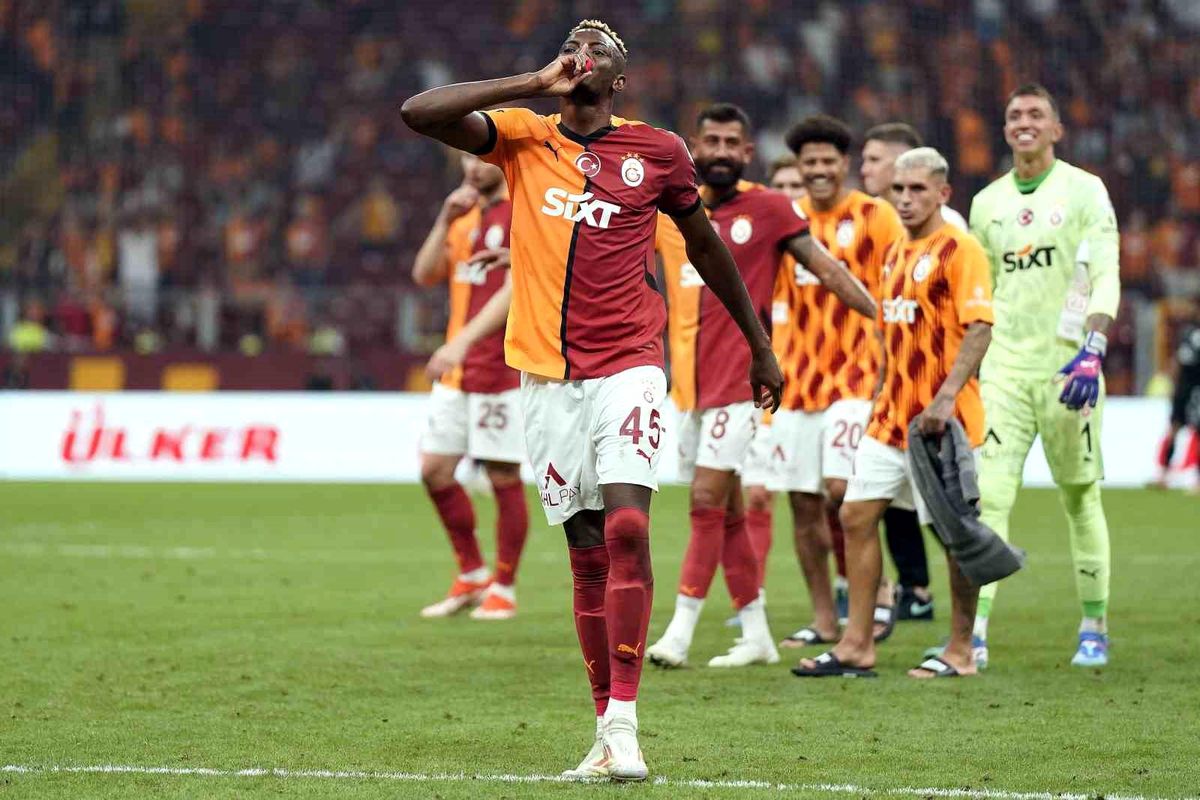 Galatasaray Taraftarla Buluştu