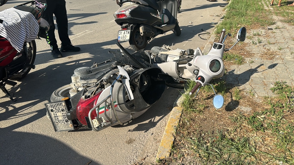 İskenderun\'da Motosiklet Kazası: 3 Yaralı