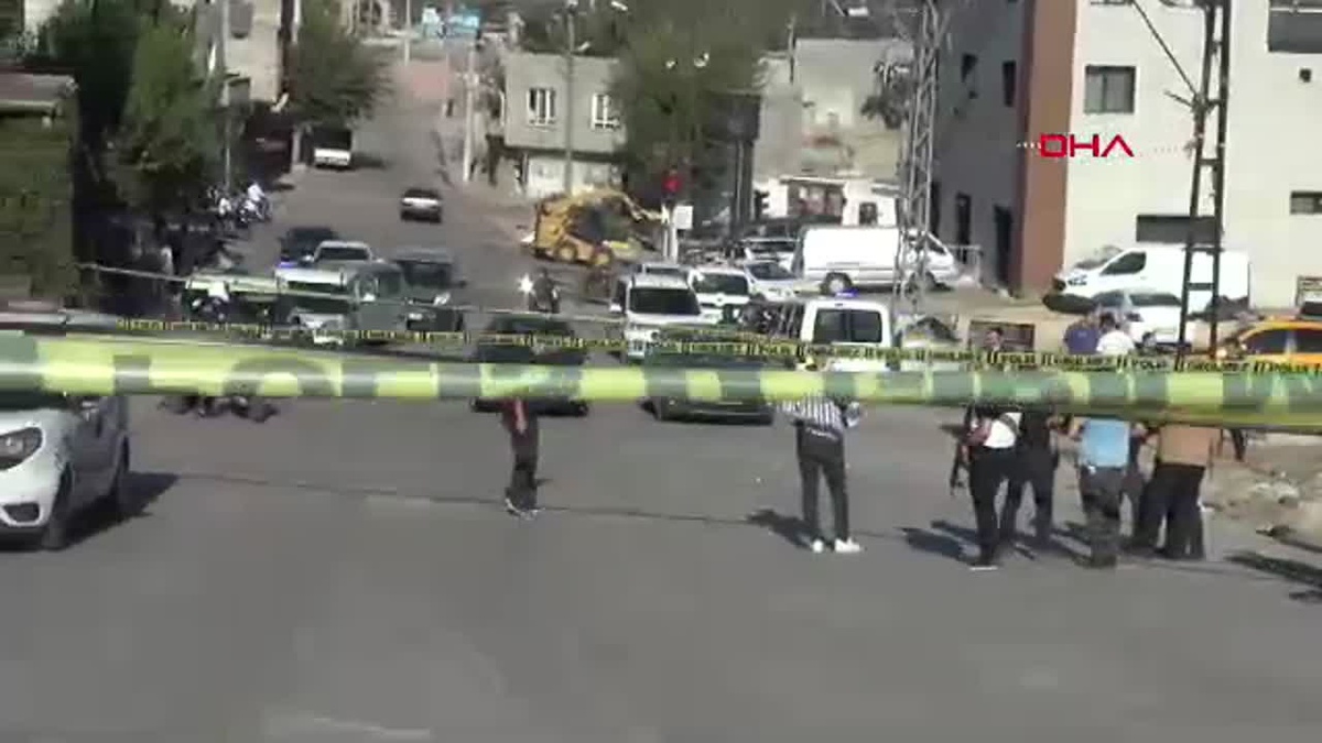 Kilis\'te Silahlı Kavga: 3 Yaralı