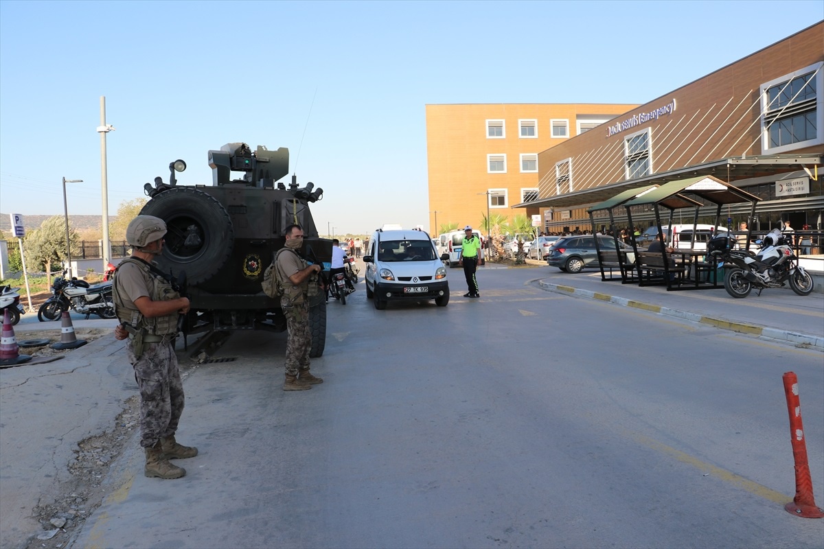 Kilis\'te Silahlı Kavga: 3 Yaralı