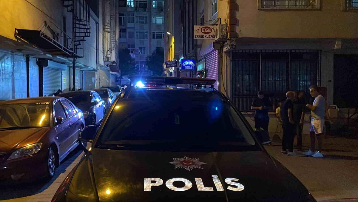 Küçükçekmece\'de uyuşturucu etkisindeki şüpheli yakalandı