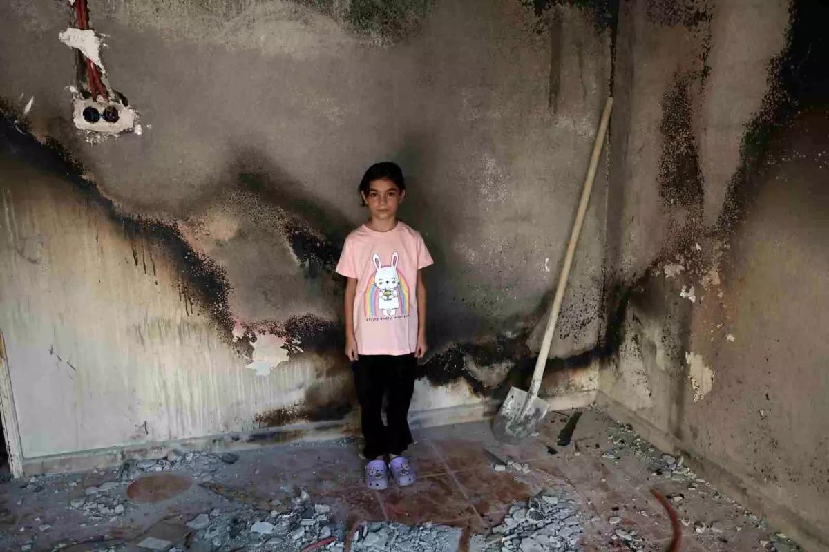 Lösemi Hastası Almina\'nın Evi Yangında Yandı