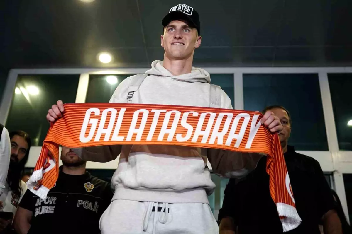 Galatasaray\'da İlk Macar Futbolcu: Roland Sallai