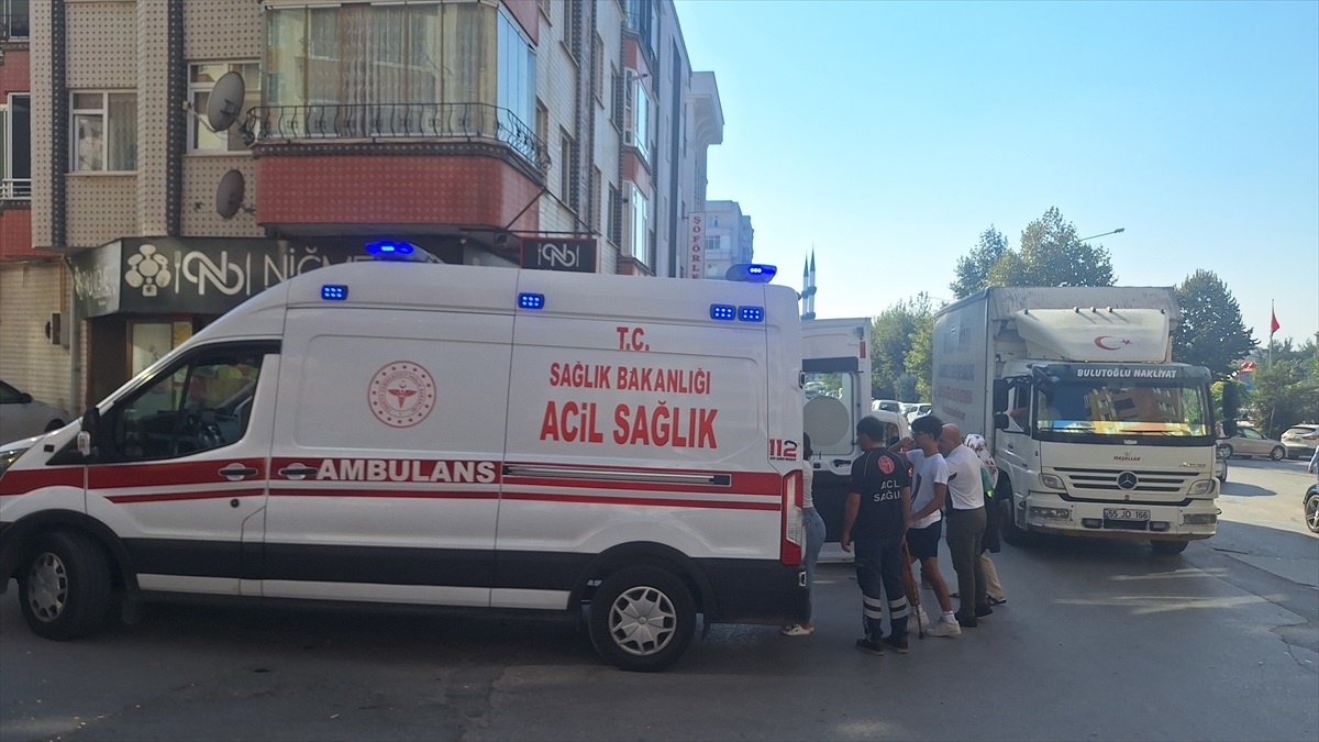 Bafra\'da Yaya Kazası: 85 Yaşındaki Kadın Hastaneye Kaldırıldı