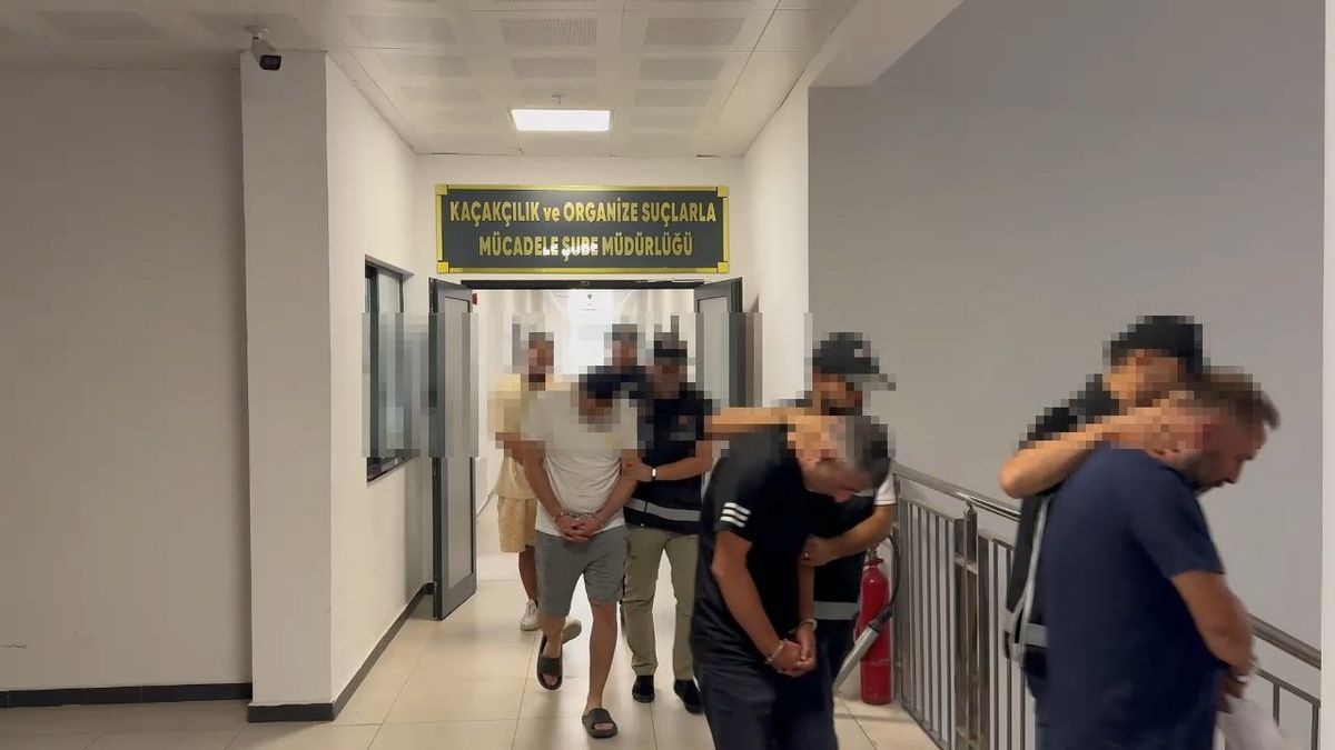 Kocaeli\'de 101 Ruhsatsız Tabanca Ele Geçirildi