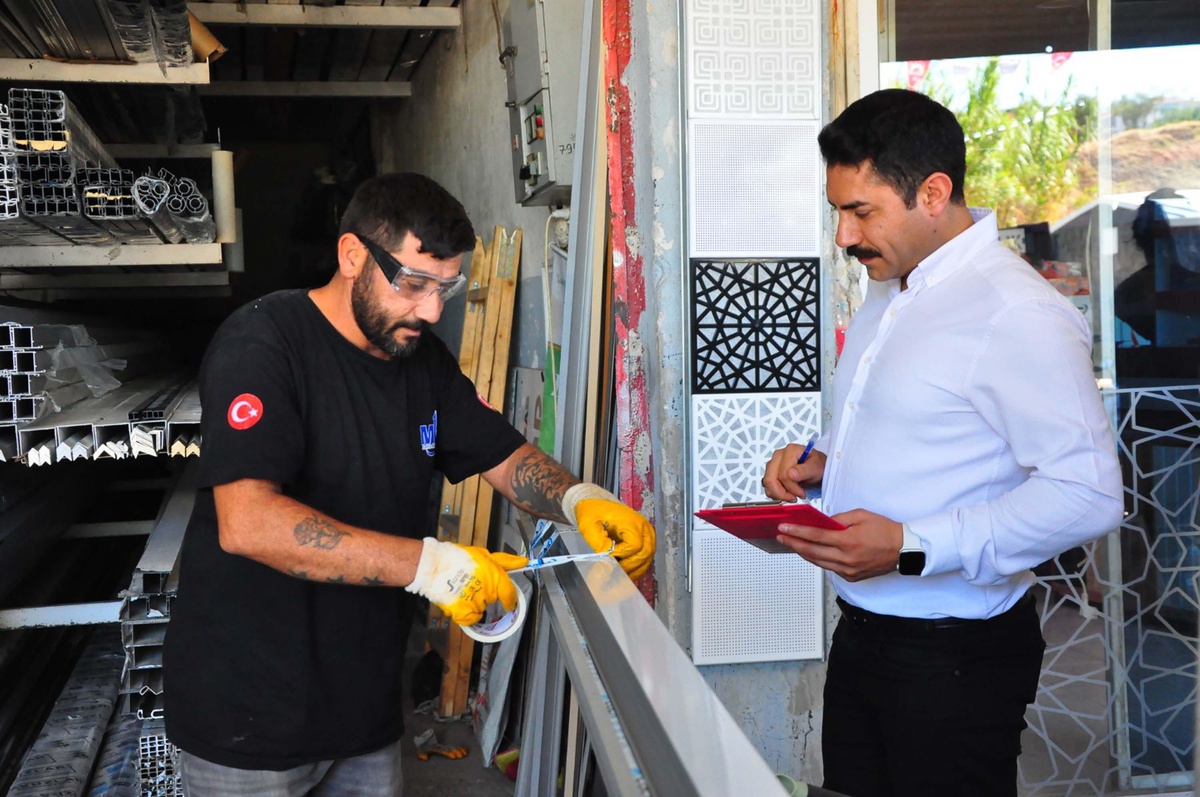 Zabıta Müdahalesi Sonrası Hayırsever İş Buldu