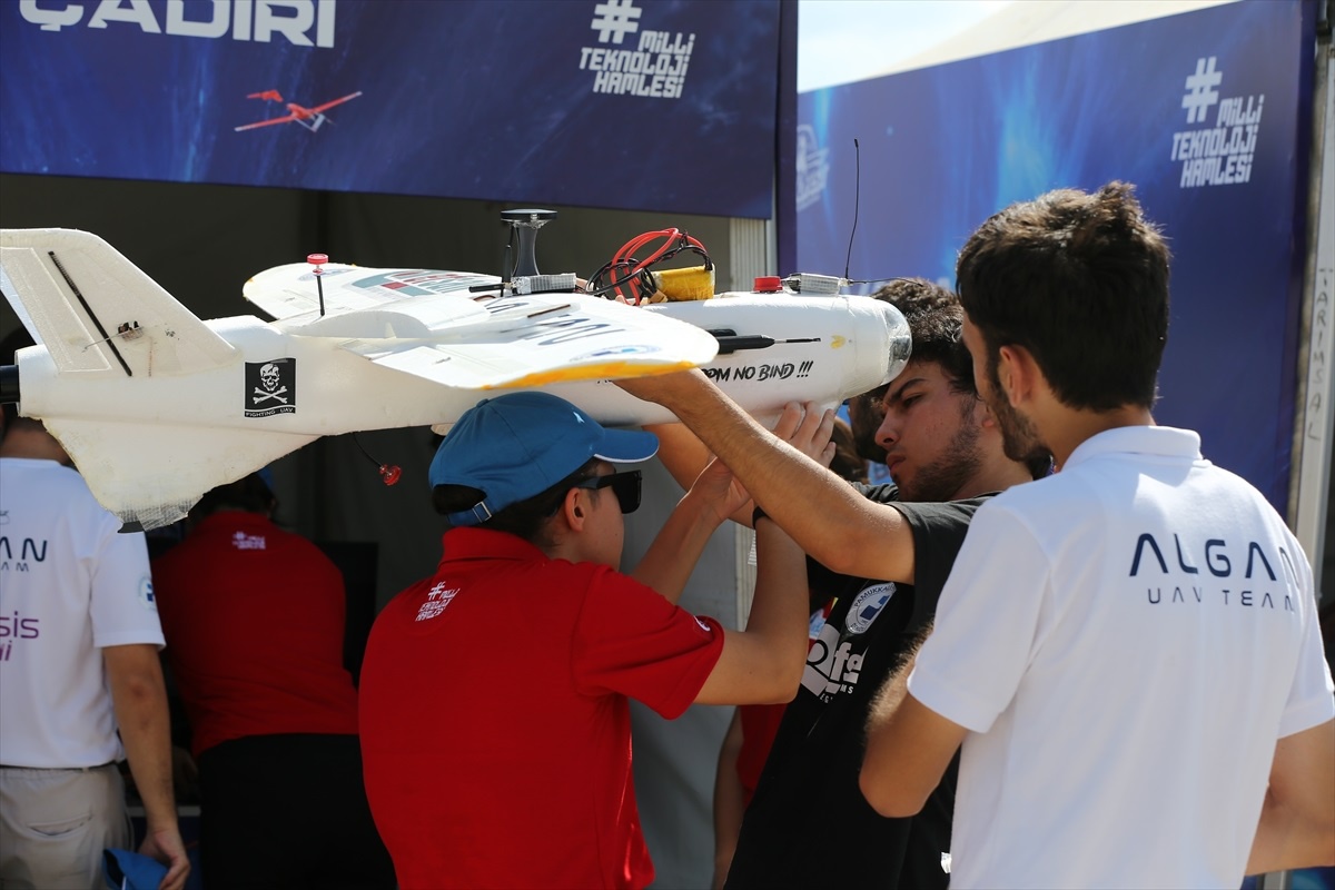 TEKNOFEST\'te İHA Yarışmaları Devam Ediyor