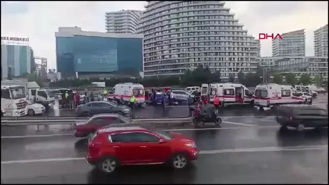 İstanbul'da zincirleme trafik kazası: Ölü ve yaralılar var