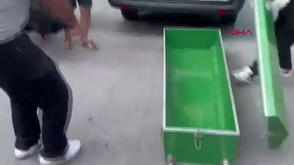 Bursa\'da Parkta Düşen Adam Hayatını Kaybetti