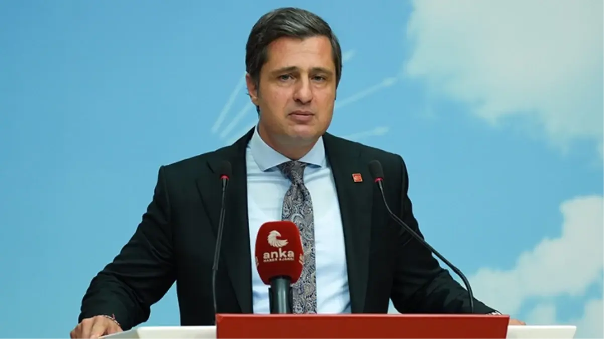 CHP Sözcüsü Yücel\'den Yapıcıoğlu\'na Anayasa yanıtı: 3-5 yobaz istedi diye ne cumhuriyetten, ne de laiklikten vazgeçmeyiz