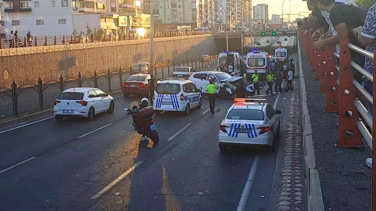 Diyarbakır\'da Trafik Kazası: 5 Yaralı