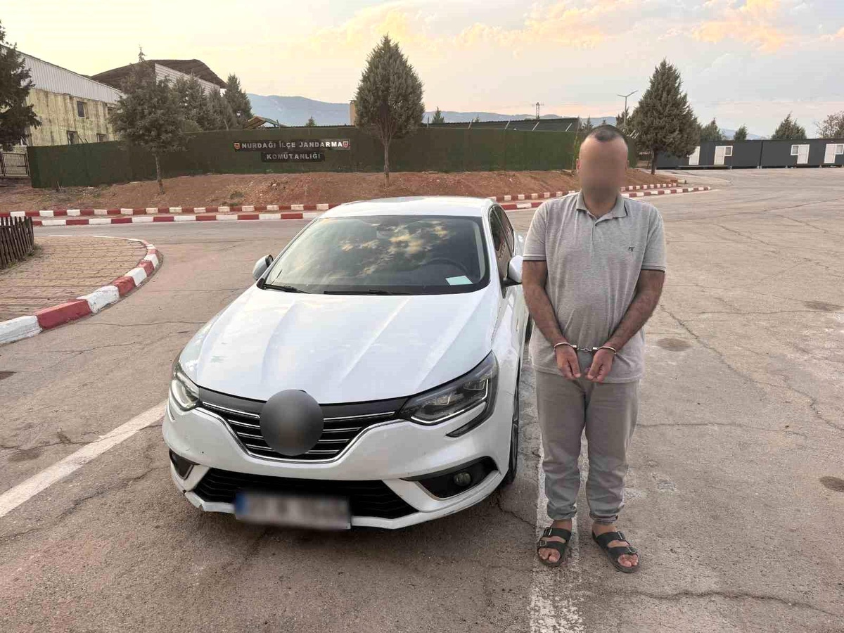 Göçmen Kaçakçısı Suçüstü Yakalandı
