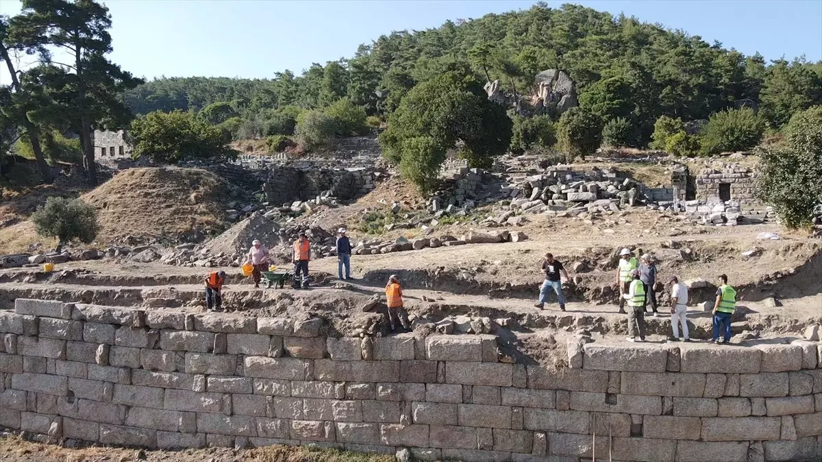 Labraunda Antik Kenti\'nde Kazılar Devam Ediyor