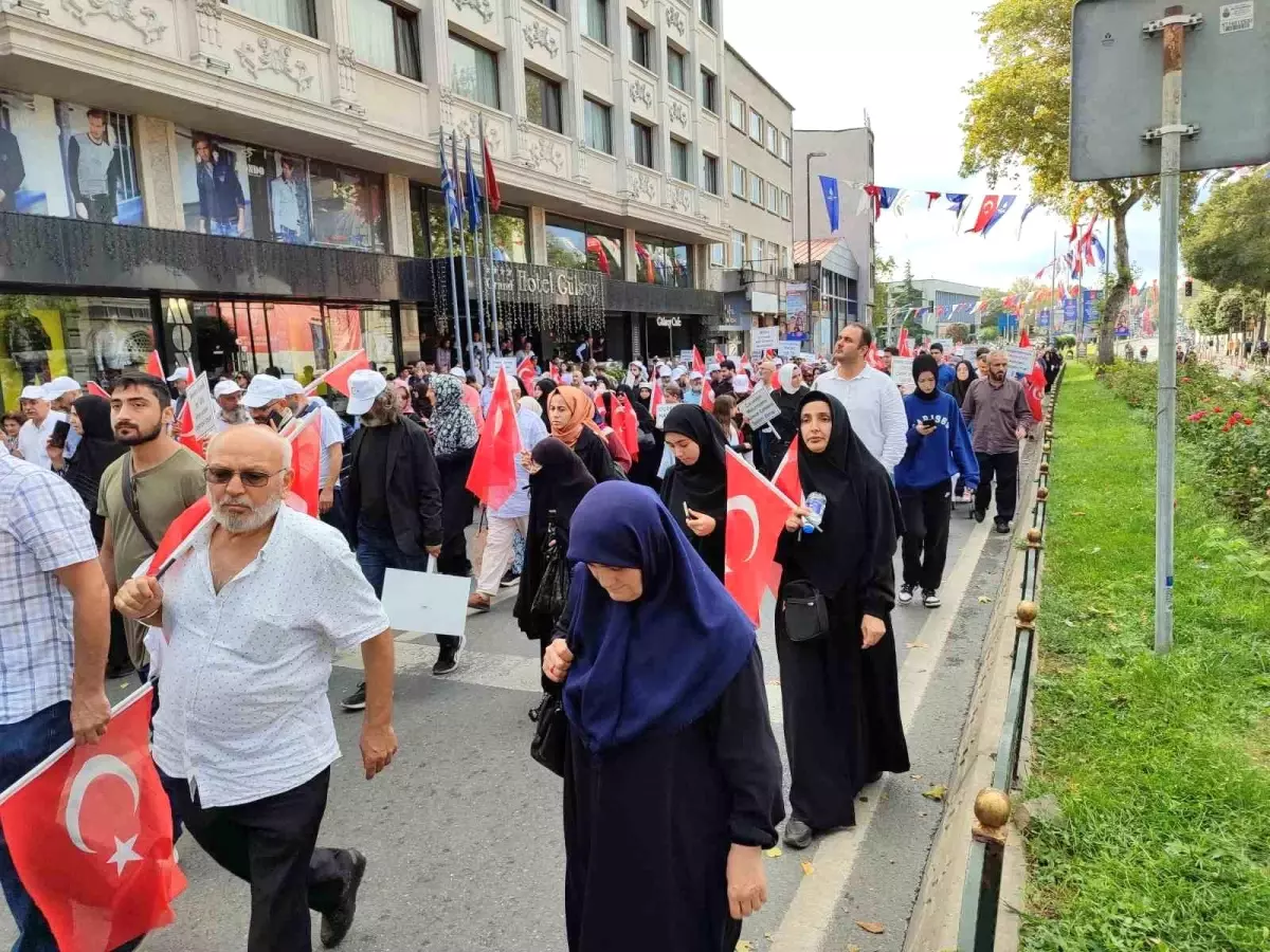 Büyük Aile Platformu\'ndan LGBT Karşıtı Yürüyüş