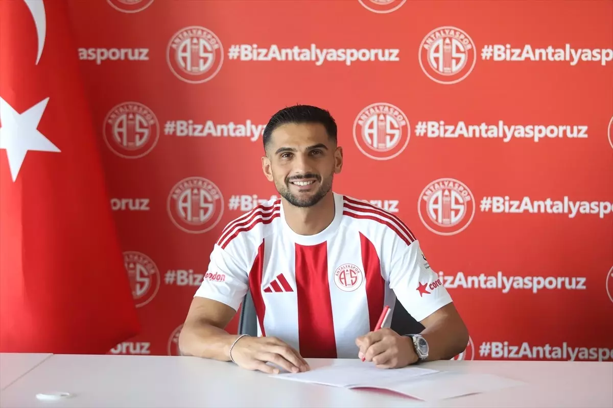 Antalyaspor\'un Yeni İmza Töreni