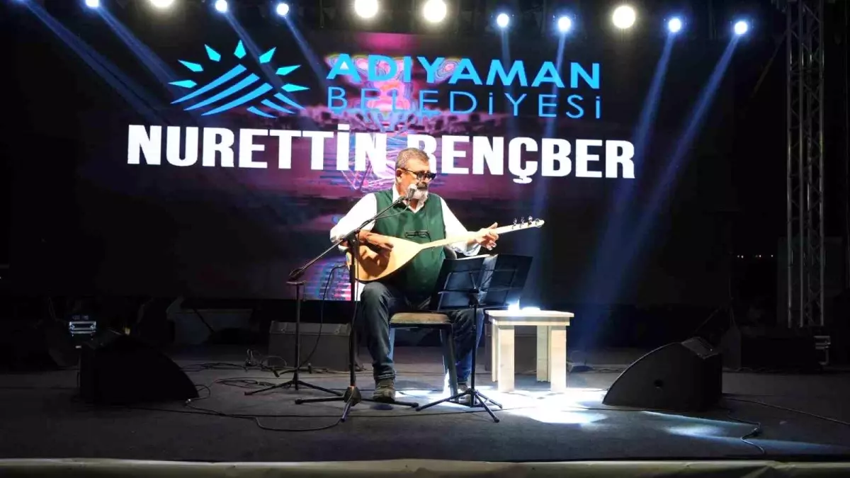 Nurettin Rençber Adıyaman\'da Hayranlarıyla Buluştu