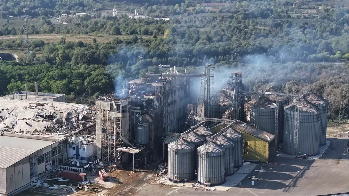 Hendek\'te Makarna Fabrikası Patlamasında Hayatını Kaybeden İşçi Uğurlandı