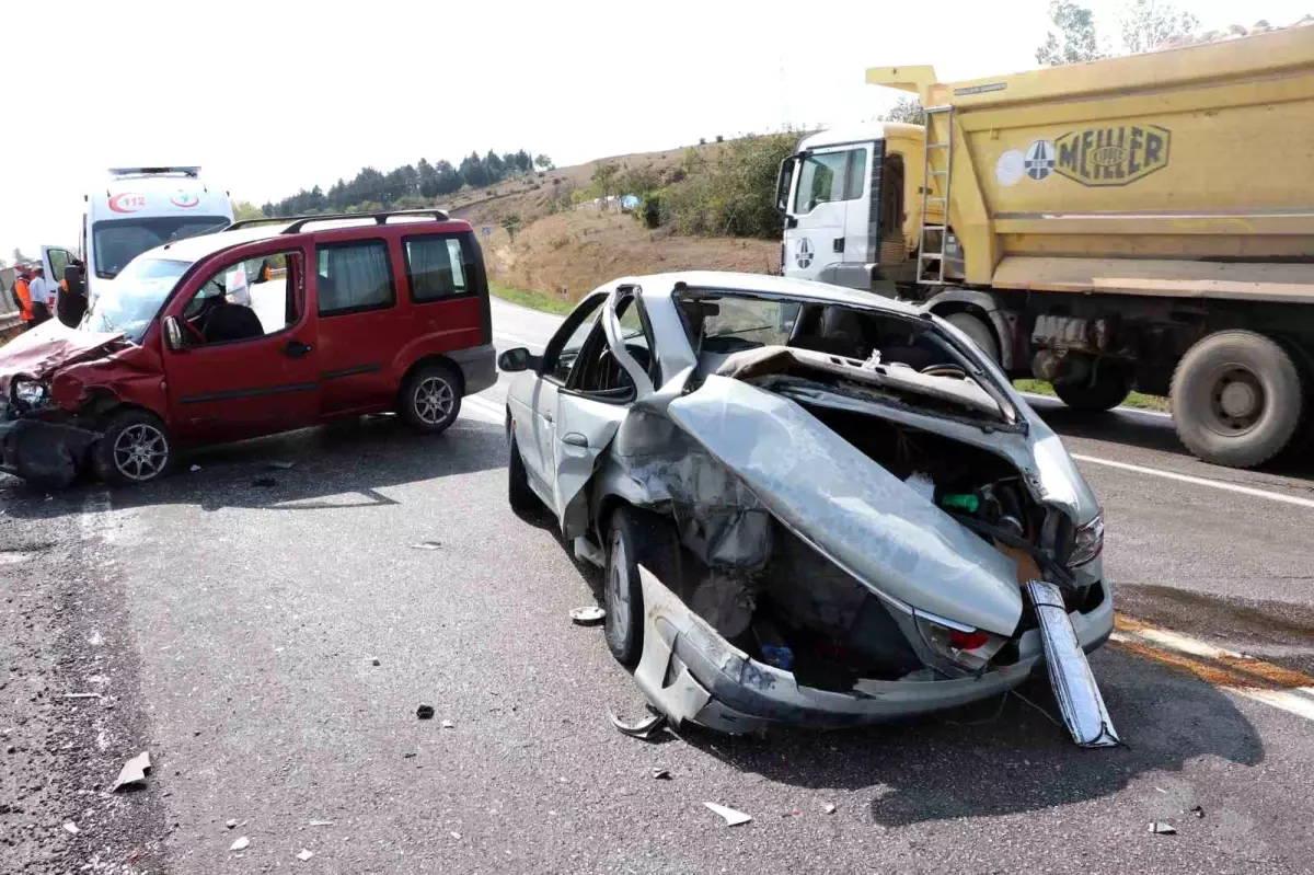 Samsun\'da Trafik Kazası: 4 Yaralı