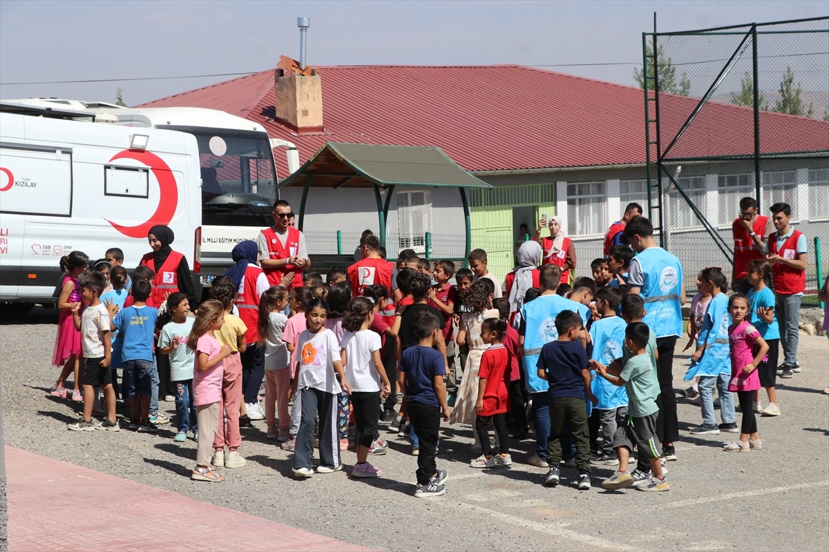 Türk Kızılay 102. Yılını Öğrencilerle Kutladı