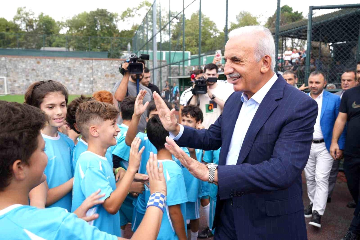 Minik Kramponlar Futbol Turnuvası\'nda Şampiyon Başakspor Oldu