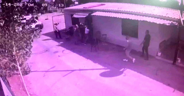 Gözü döndü mezarlıkta ateş açtı: 1 ölü 3 yaralı Gözü döndü mezarlıkta ateş açtı: 1 ölü 3 yaralı