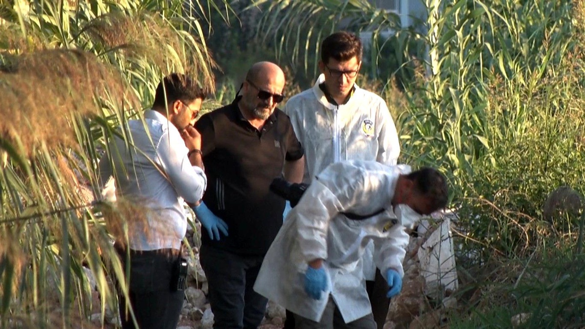 Antalya\'da Kimliği Belirsiz Ceset Bulundu