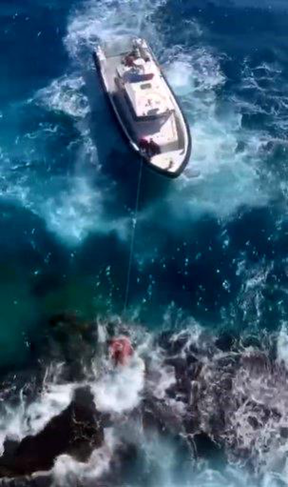 Antalya\'da Sahil Güvenlik Kurtarma Operasyonu