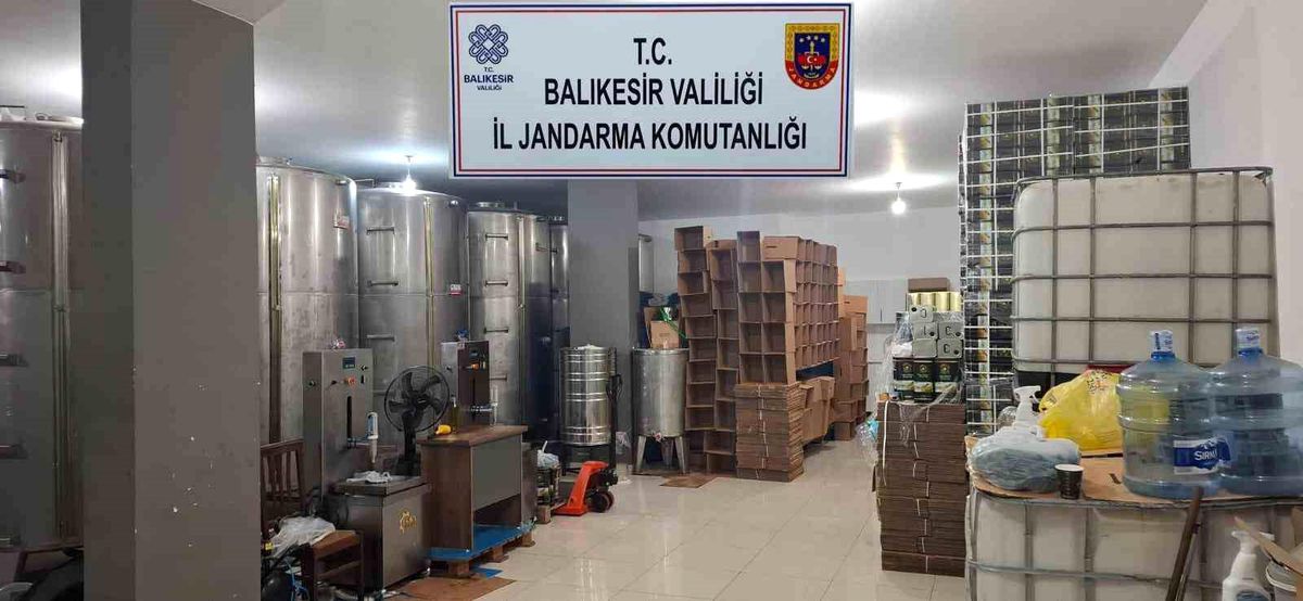Edremit\'te 20 Ton Sahte Zeytinyağı Ele Ge geçirildi